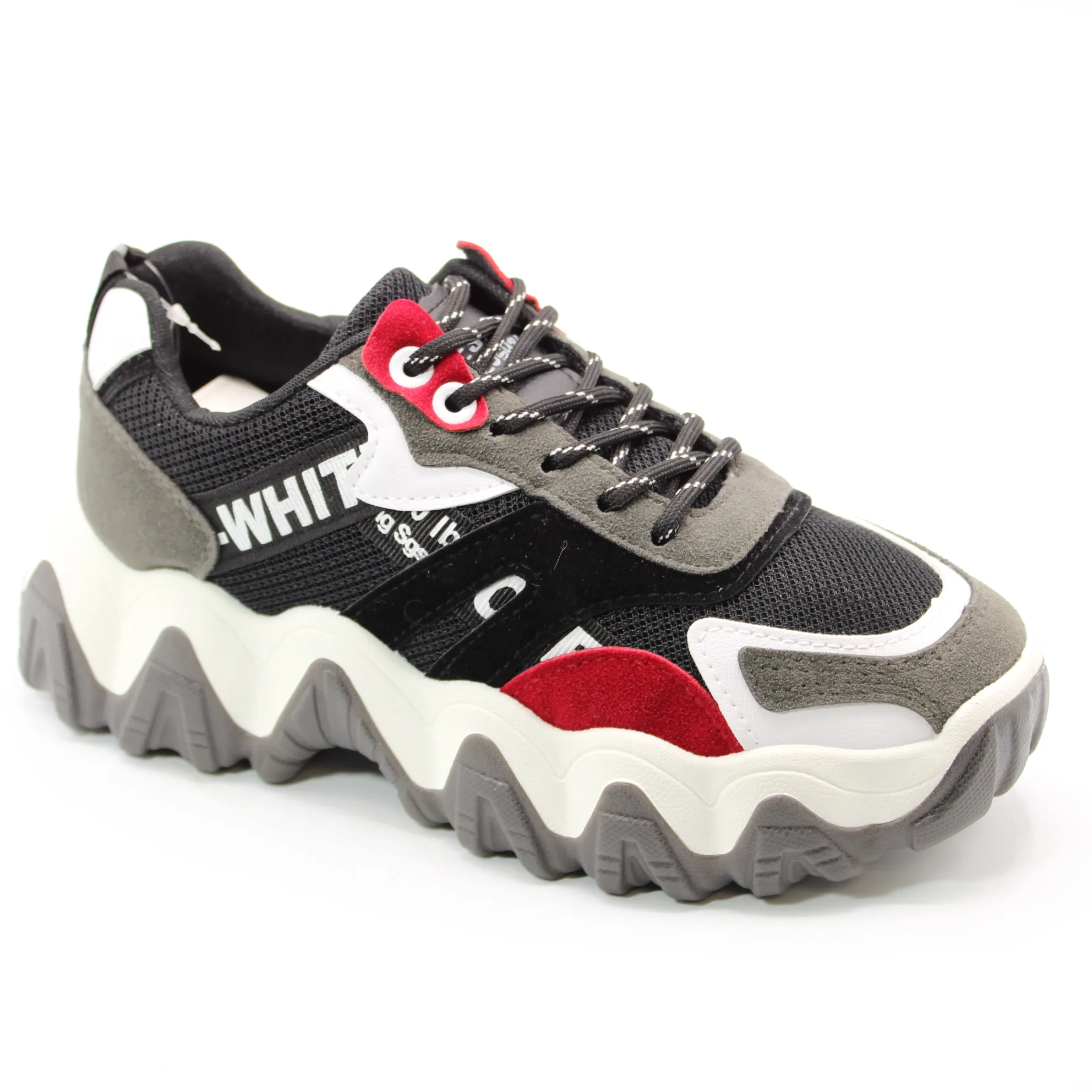 Женские весенние кроссовки черного цвета OMASKA BS01-162