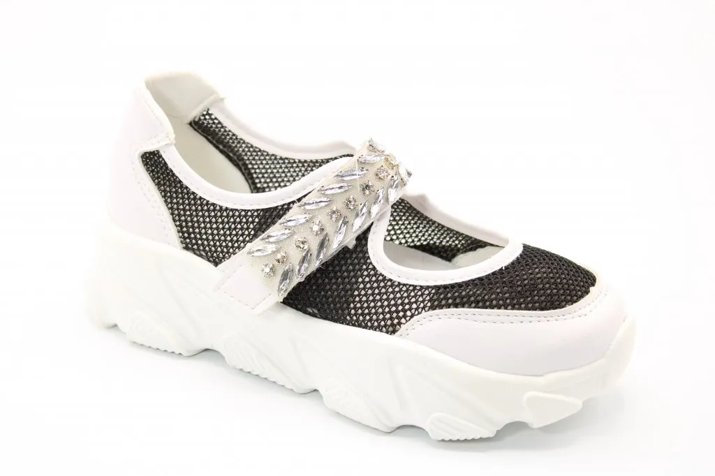 Женские весенние кроссовки черного цвета BOTTICO BS02-2180