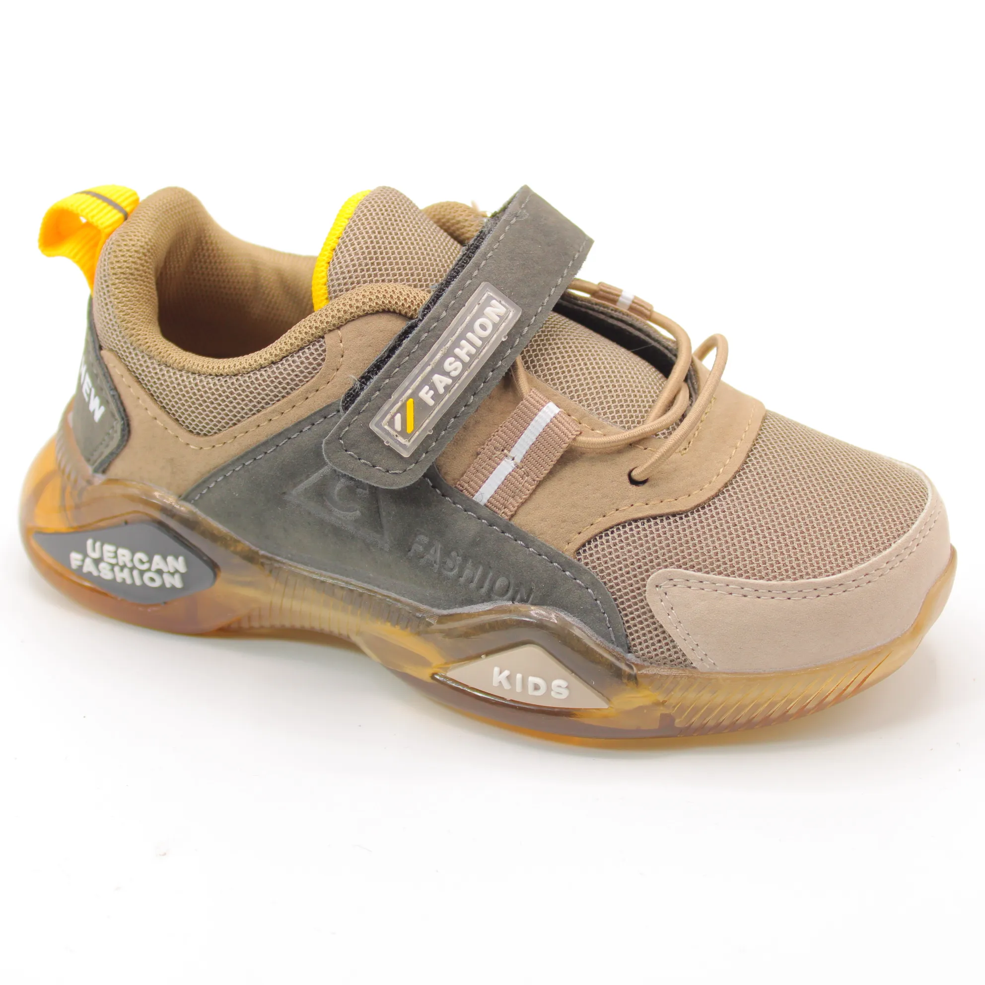 Детские весенние кроссовки коричневого цвета B&G BS03-2054