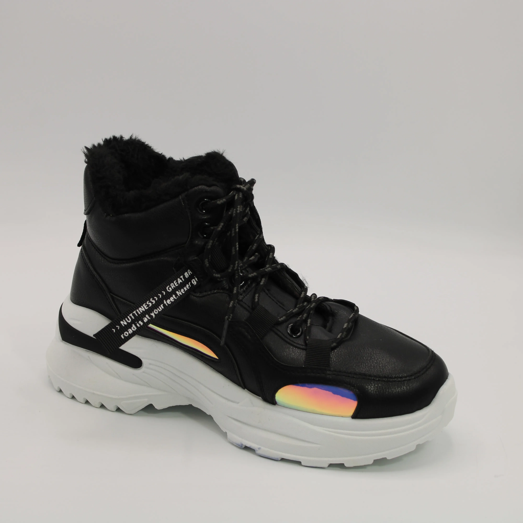 Женские кроссовки черного цвета ZEQI BS01-1366