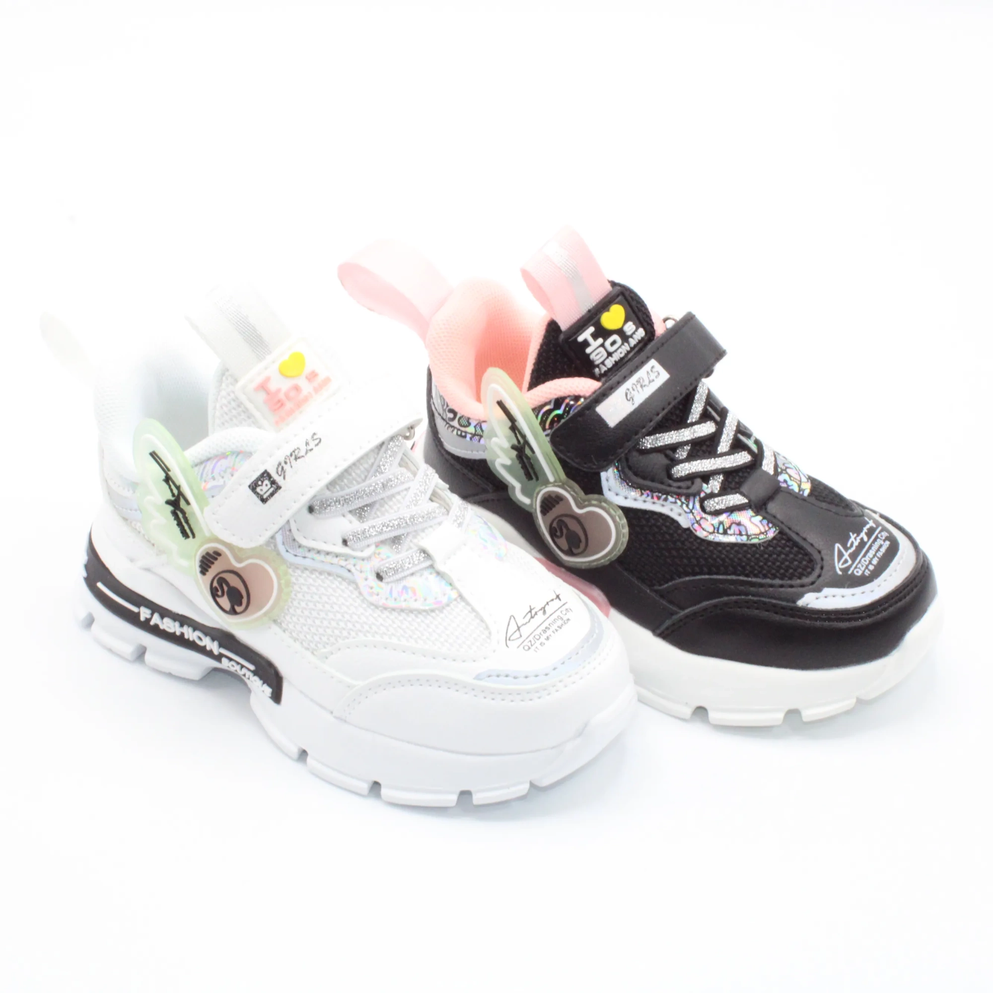 Детские весенние кроссовки белого цвета B&G BS06-630