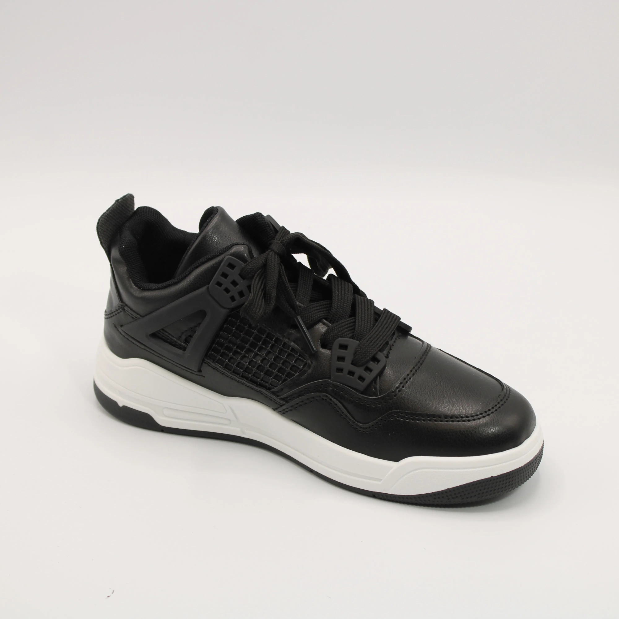 Женские  кроссовки черного цвета MARCO RICCI BS02-1623