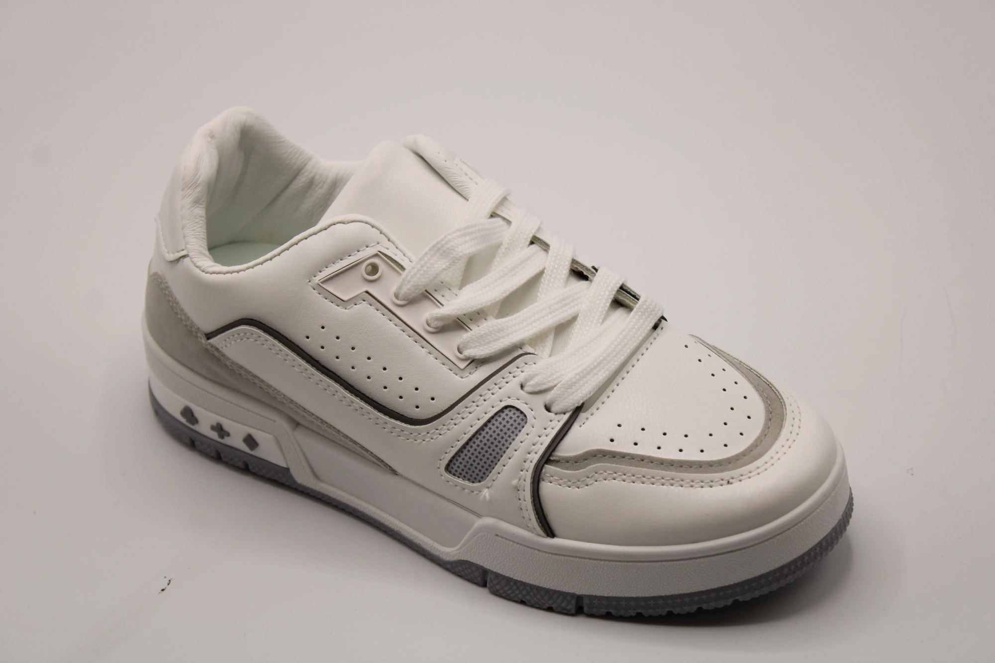 Женские кроссовки белого цвета белого цвета MEITESI BS01-1330