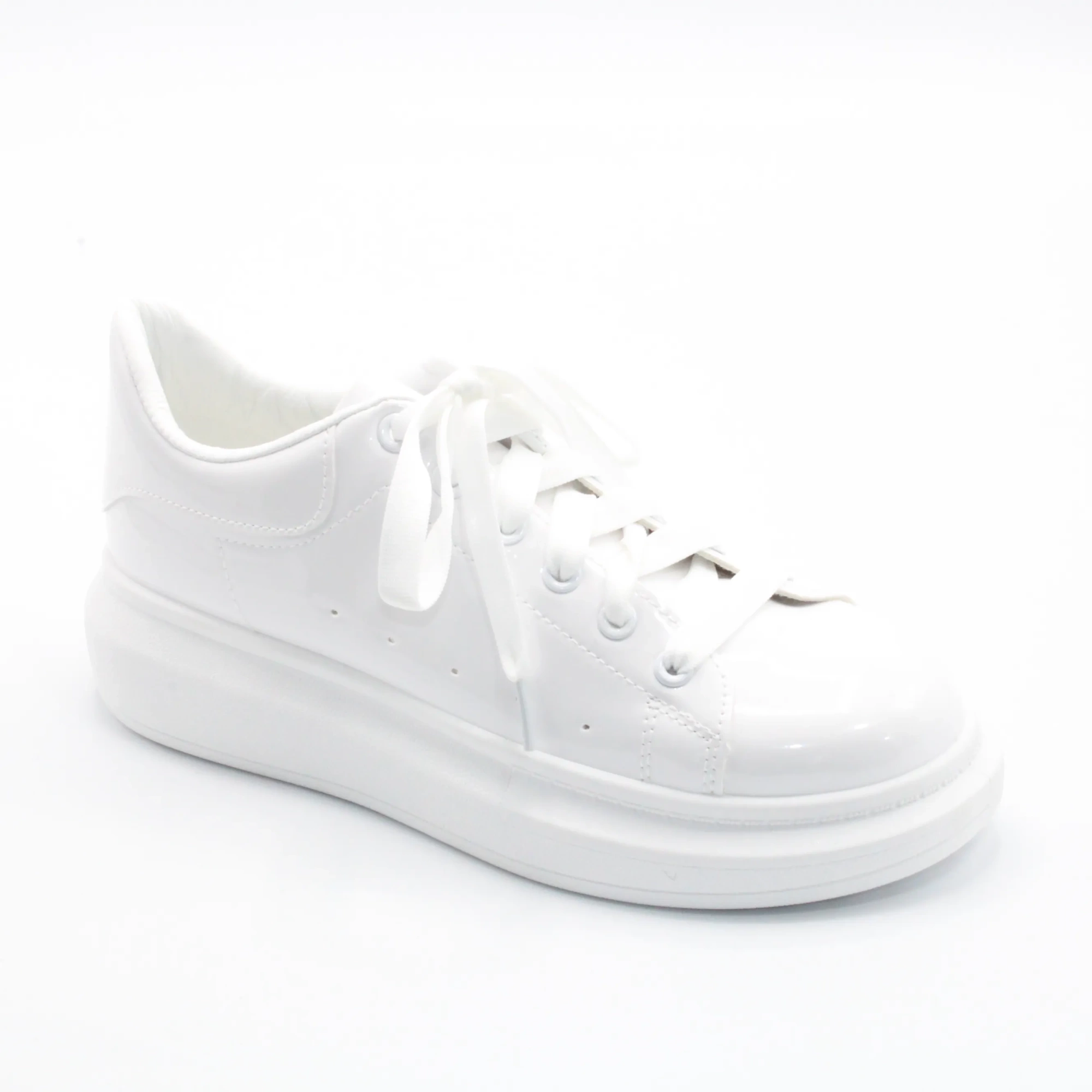 Женские весенние кроссовки белого цвета MERGE BS01-968