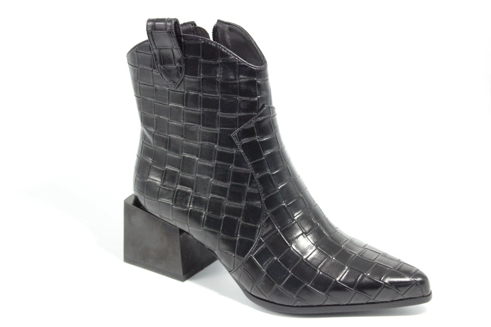 Женские весенние ботильоны черного цвета ADMLIS BS02-1015