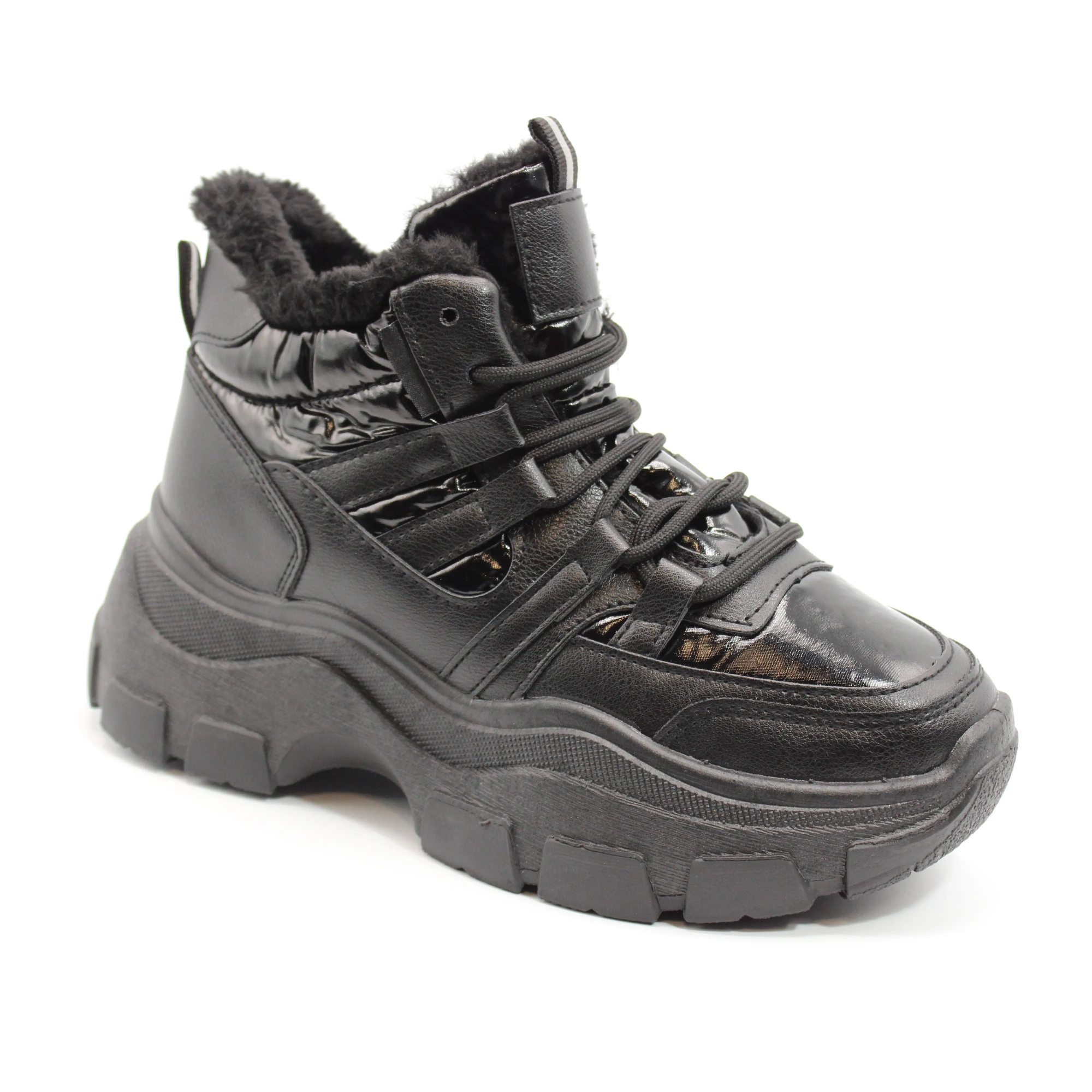 Женские кроссовки черного цвета SANYIDIN BS02-1295