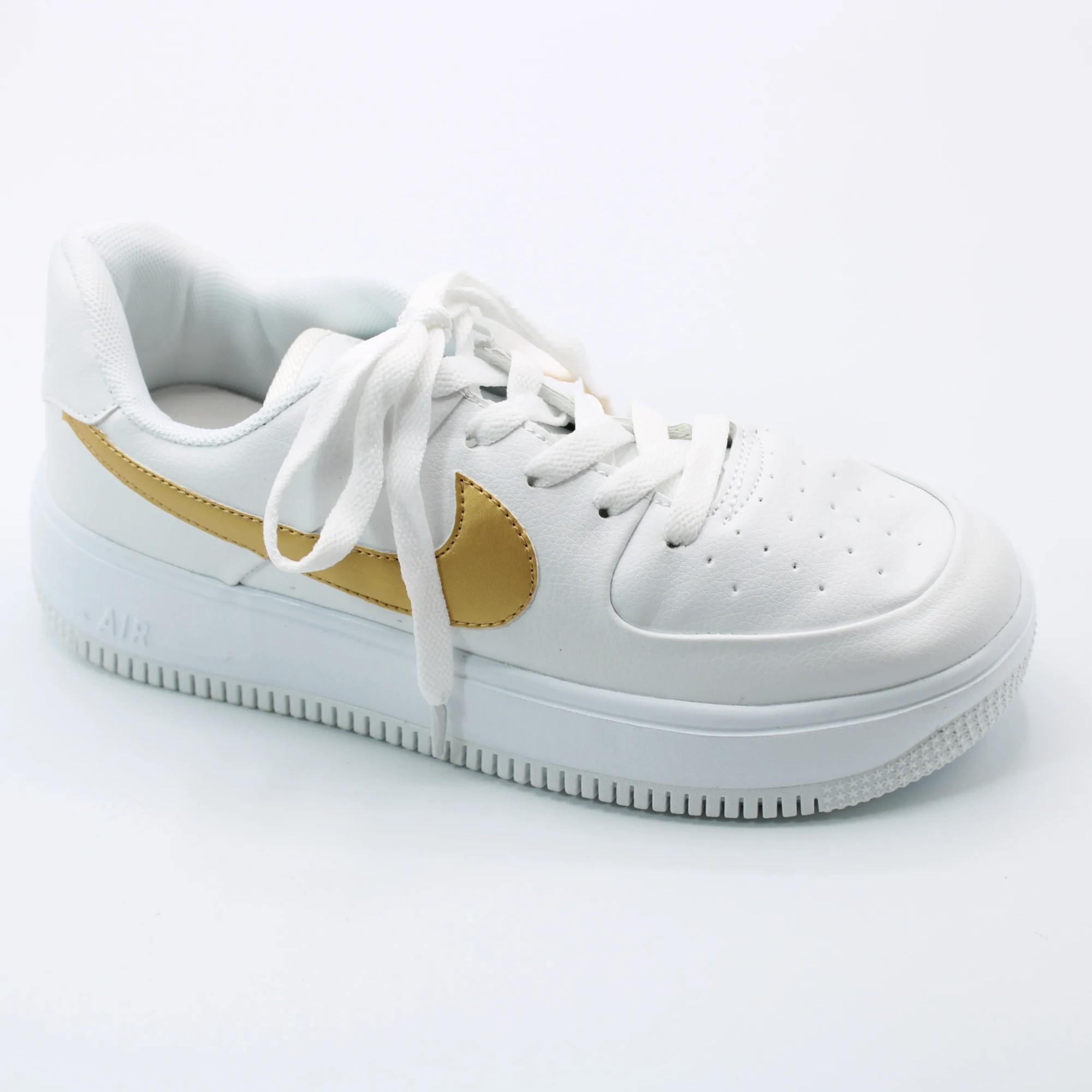 Женские осенние кроссовки белого цвета NIKE BS02-892