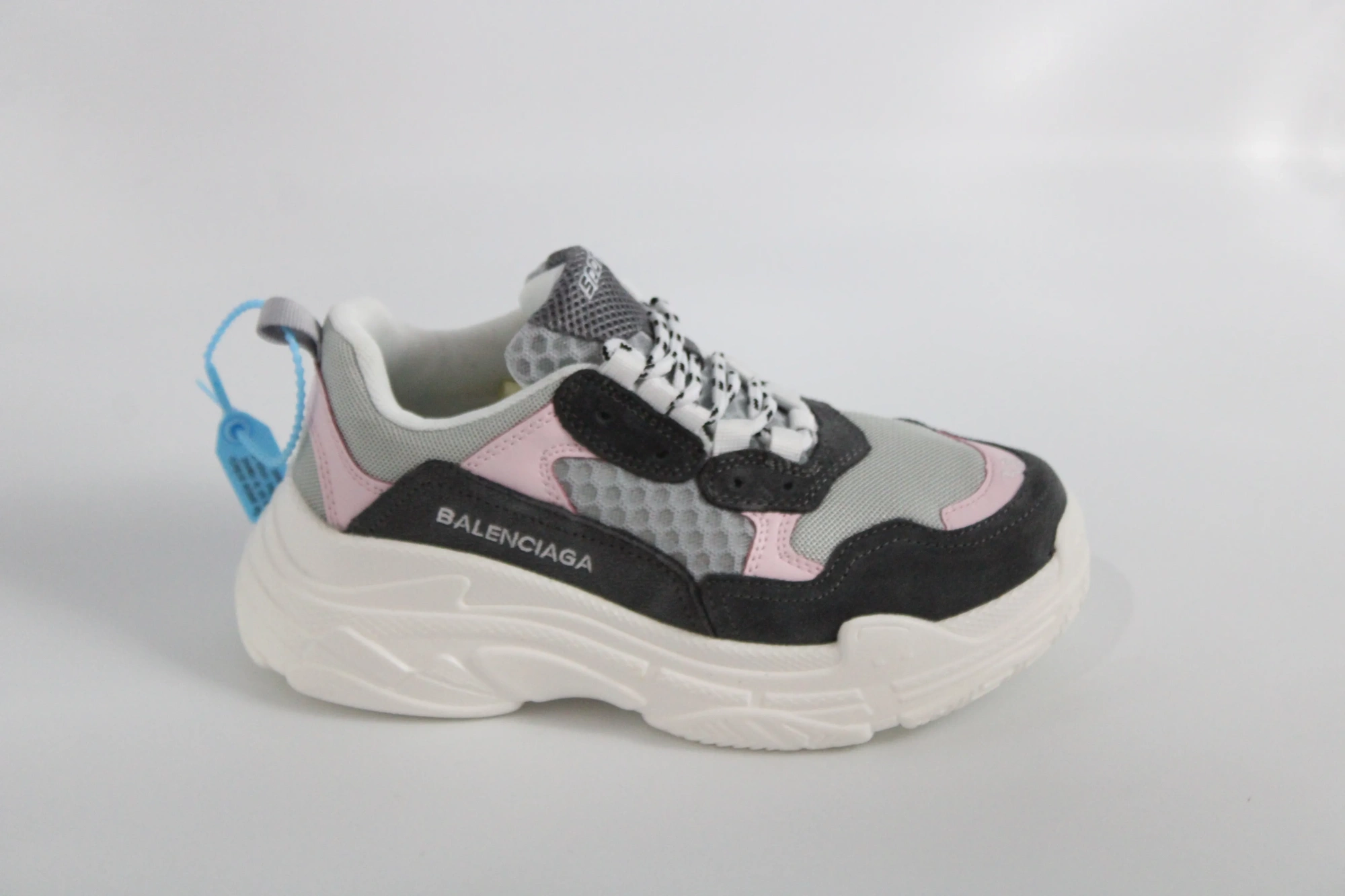 Женские весенние кроссовки серого цвета MEGER BS02-993